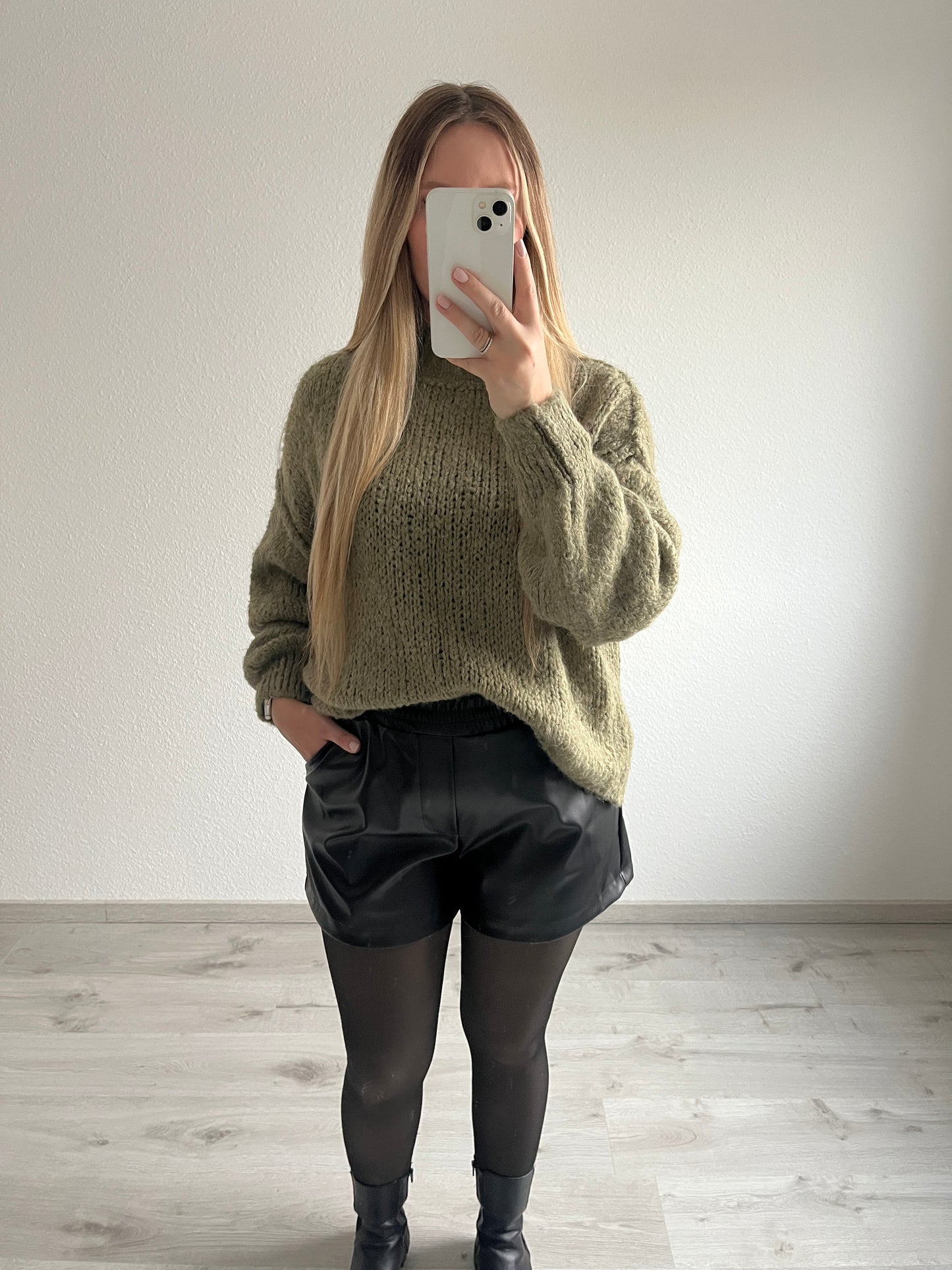 KURZER PULLOVER MARA - VERSCH. FARBEN