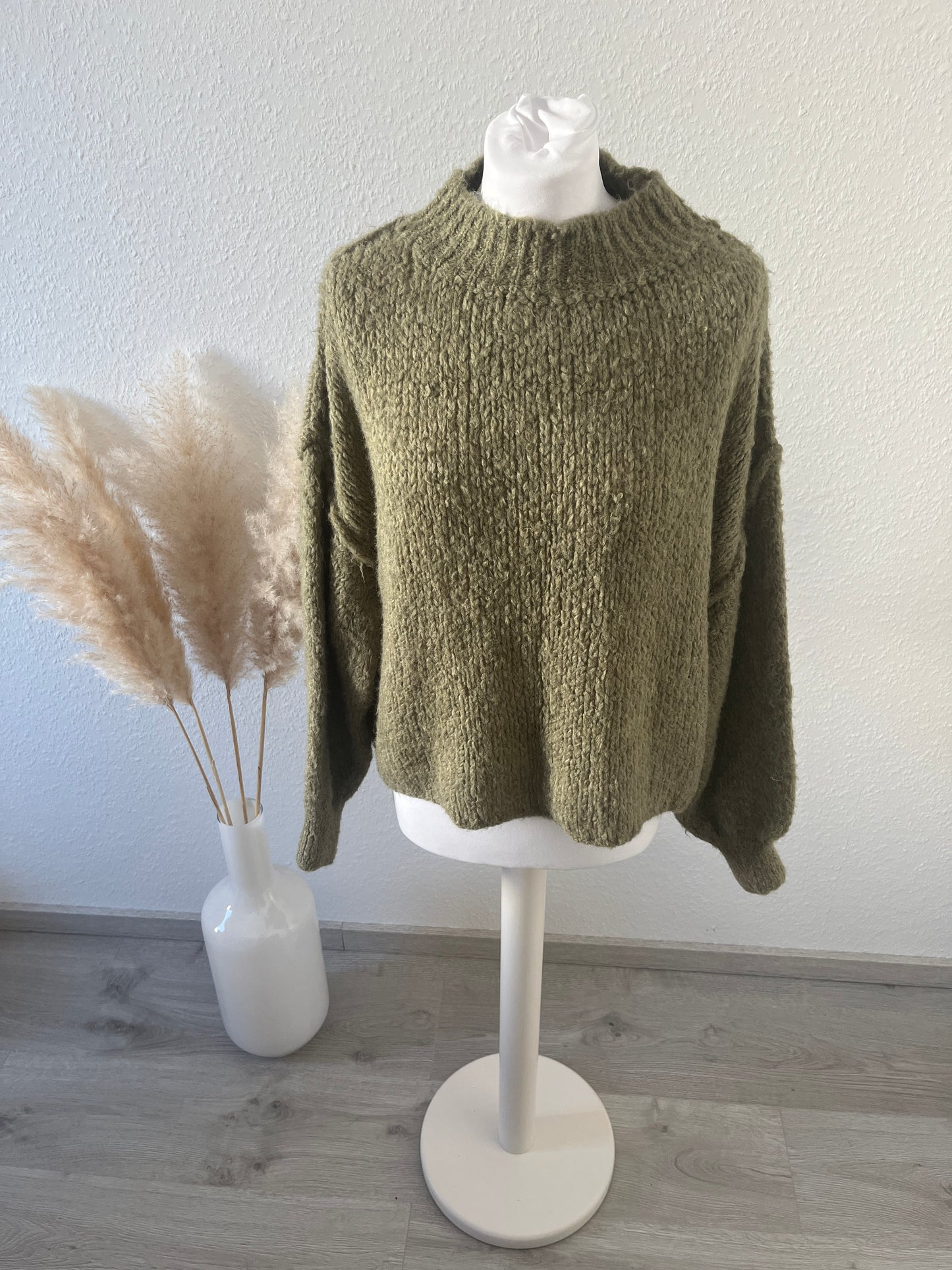 KURZER PULLOVER MARA - VERSCH. FARBEN