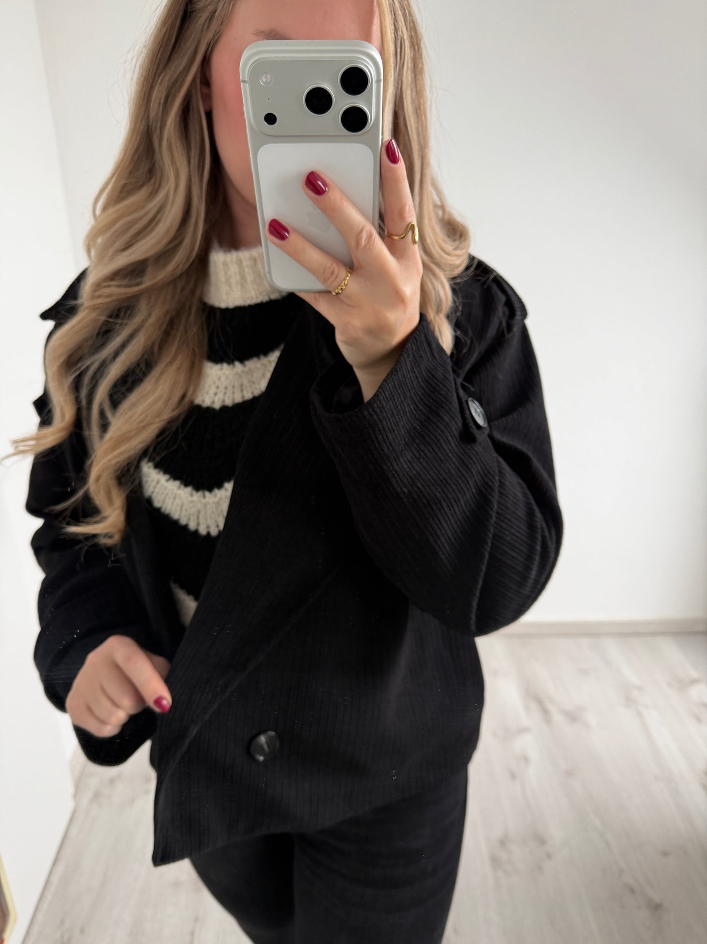Kurze Cordjacke