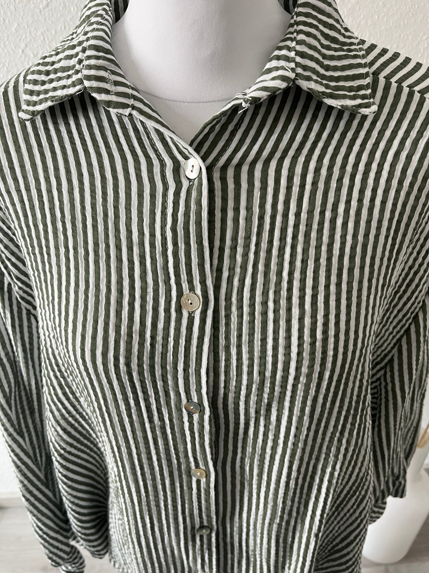 GESTREIFTE MUSSELINBLUSE