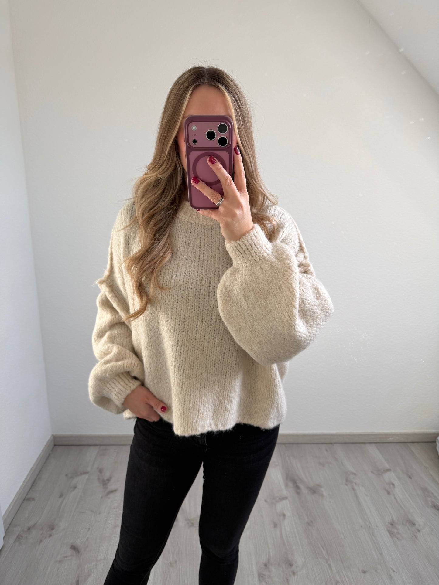 Kurzer Pullover Mara (versch. Farben)