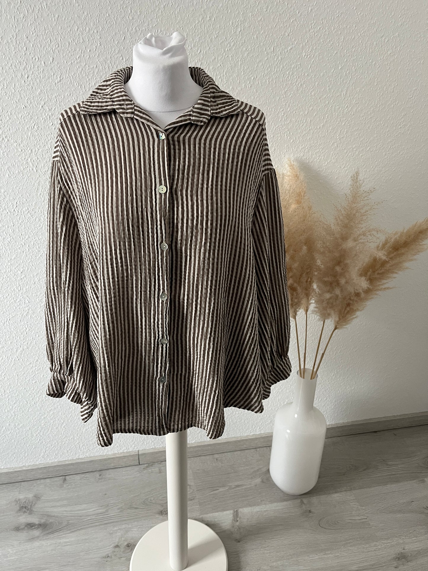 GESTREIFTE MUSSELINBLUSE