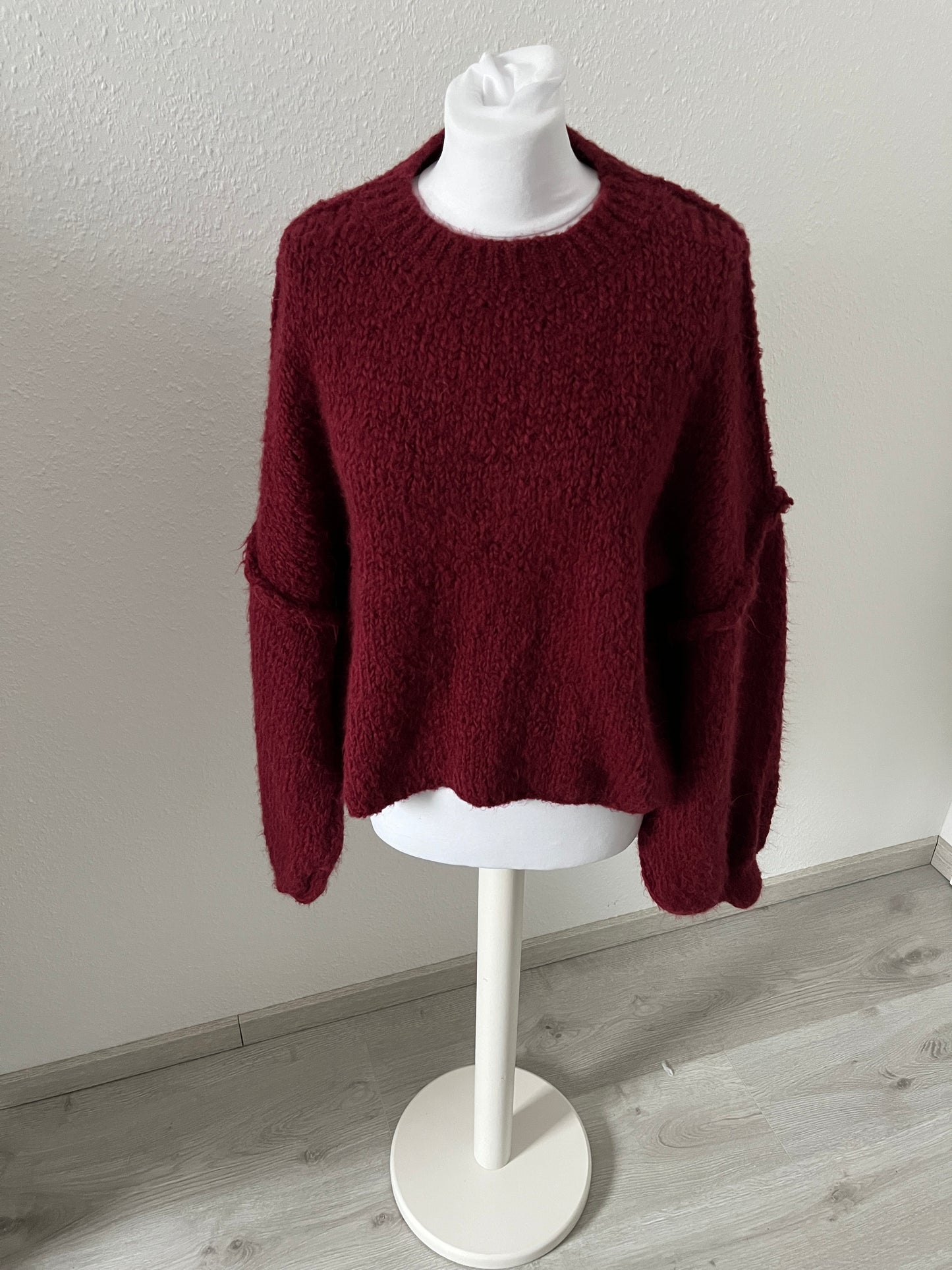 KURZER PULLOVER MARA - VERSCH. FARBEN