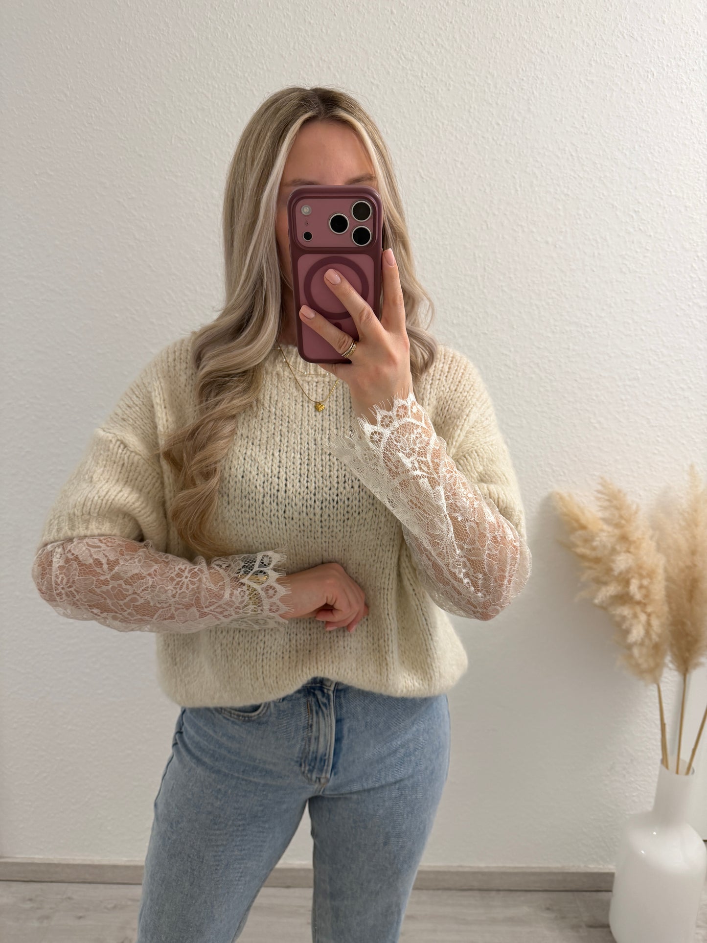Kurzarmpullover mit Spitze (versch. Farben)