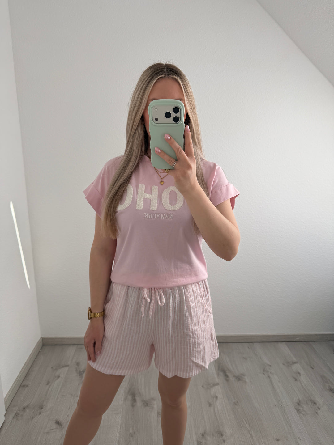 MUSSELINSTREIFENSHORTS