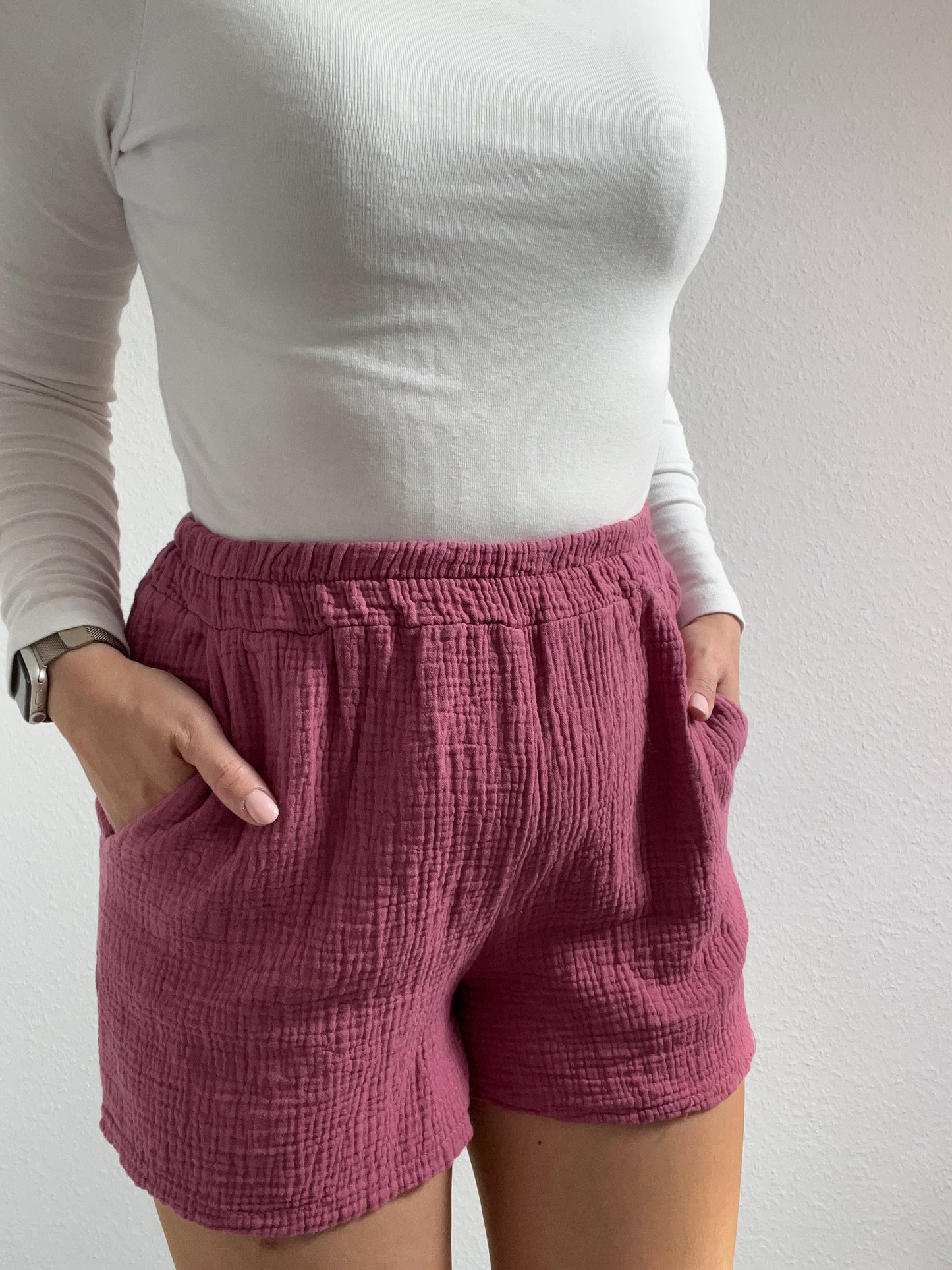 MUSSELINSHORTS VERSCH. FARBEN