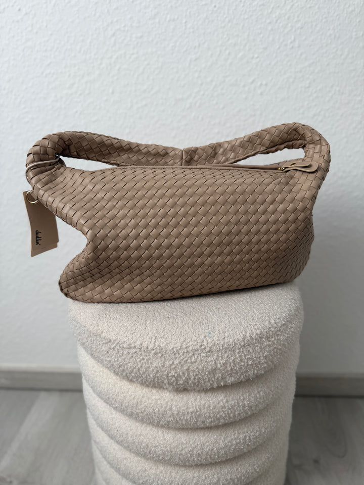 GROSSE GEFLOCHTENE TASCHE