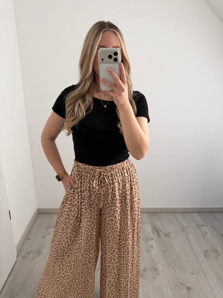 LOCKERE LEOHOSE (VERSCH. FARBEN)