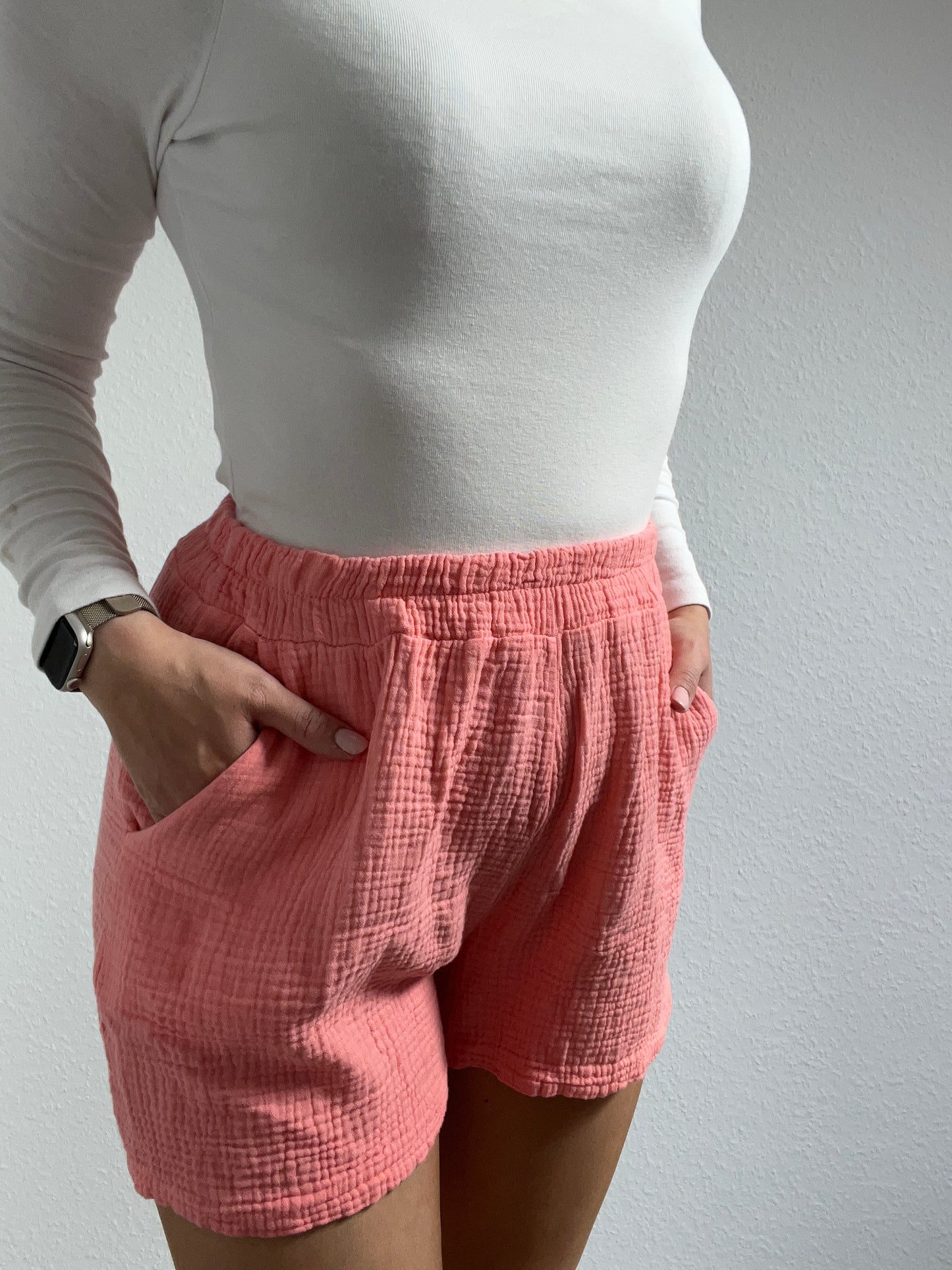 MUSSELINSHORTS VERSCH. FARBEN