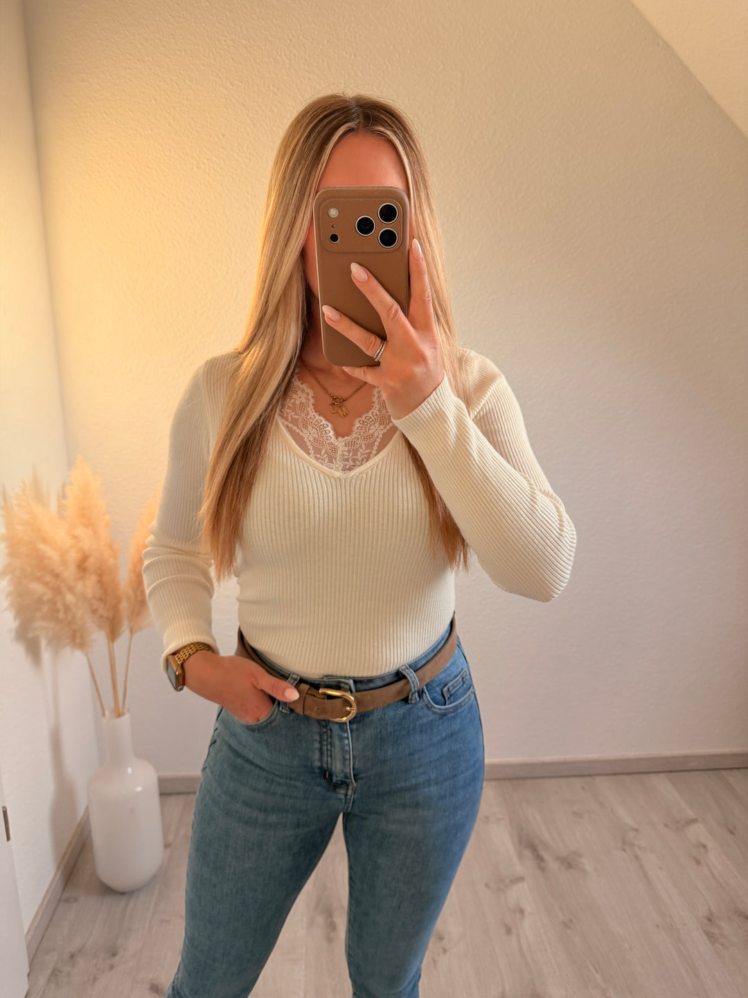 BASIC SHIRT MIT SPITZE