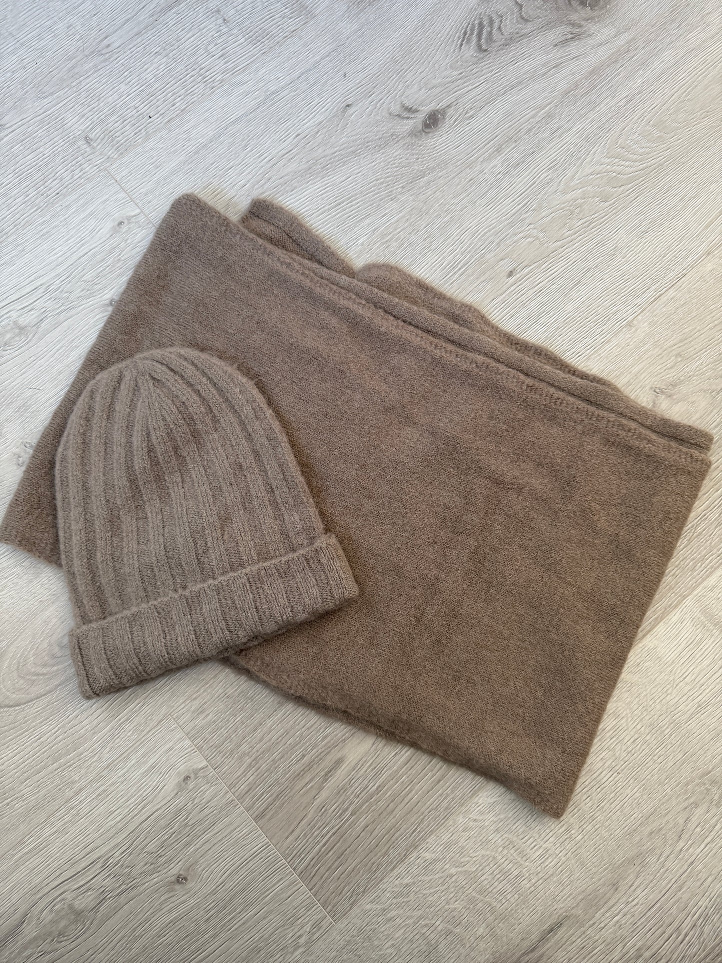 Set aus Babyalpaka (Mütze und Schal)