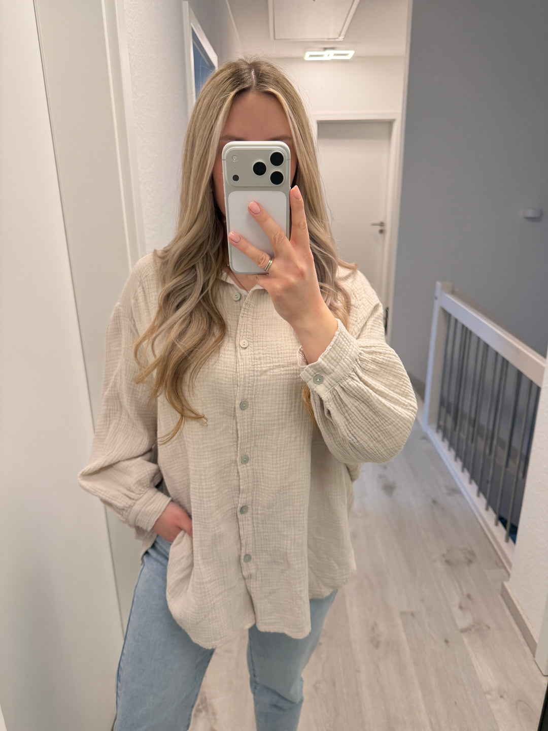 KURZE MUSSELINBLUSE (VERSCH. FARBEN)