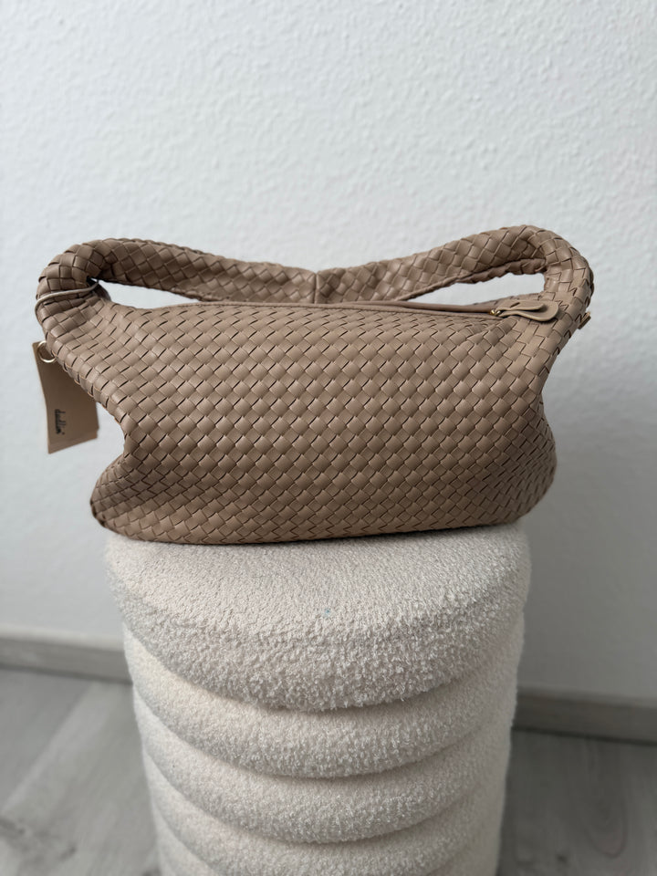 GROSSE GEFLOCHTENE TASCHE