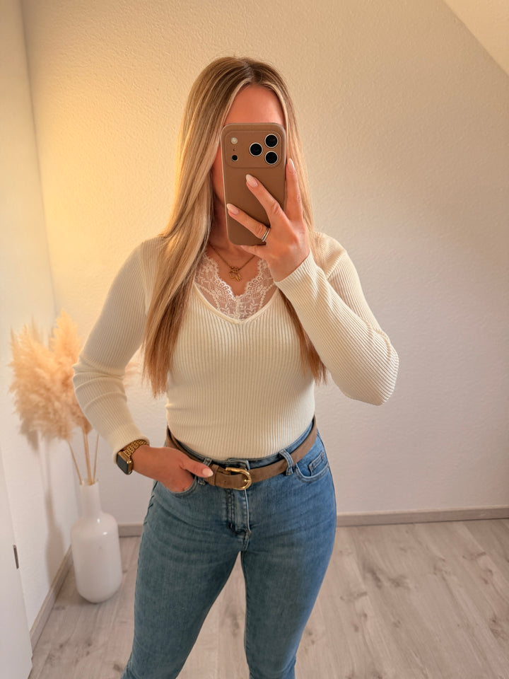 BASIC SHIRT MIT SPITZE