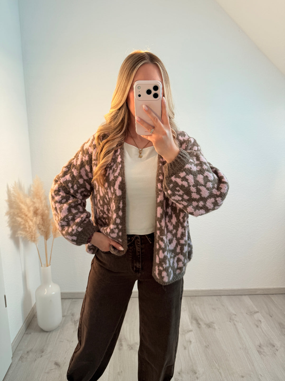 LEOCARDIGAN