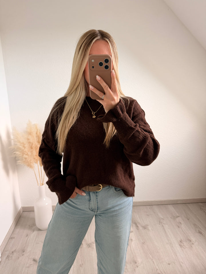 PULLOVER MIT RÜSCHENDETAILS