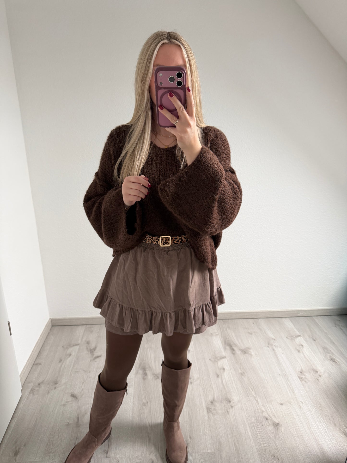 Cordvoilanthosenrock mit Leogürtel