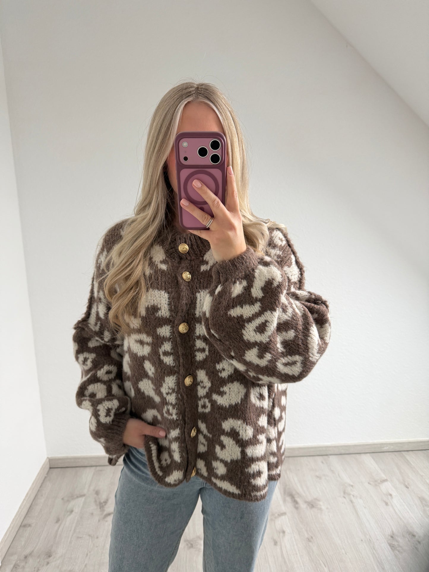Kurze Strickjacke Mara Leo